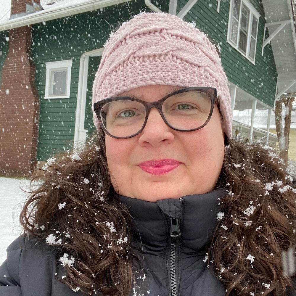 Meet your Posher, Laura